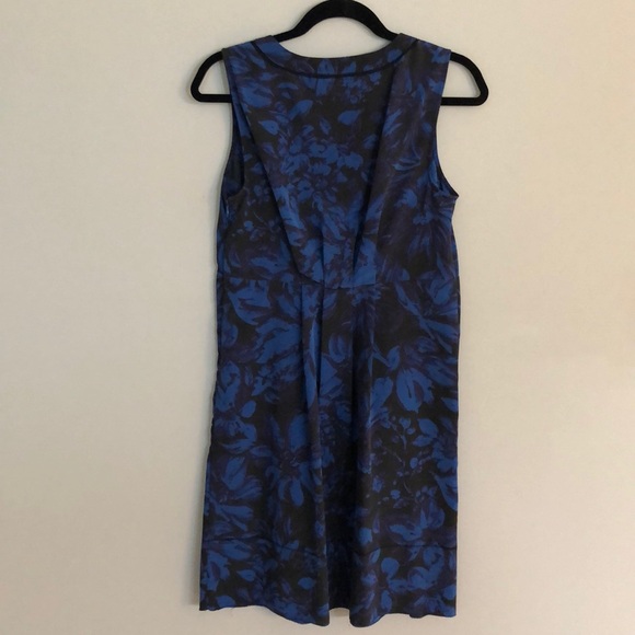 Simply Vera Dress - Picture 2 of 7